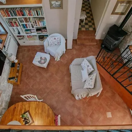 House Rusula *