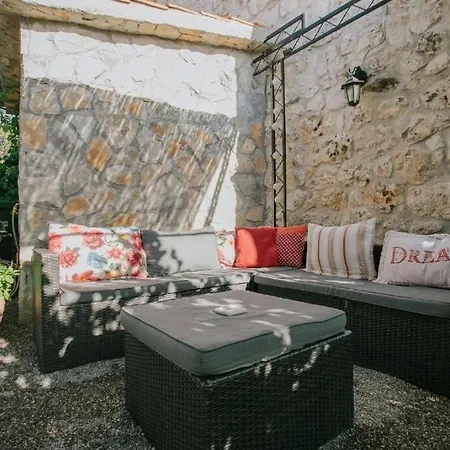 Nyaraló House Rusula Vrsine