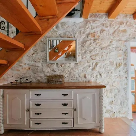 House Rusula Vrsine