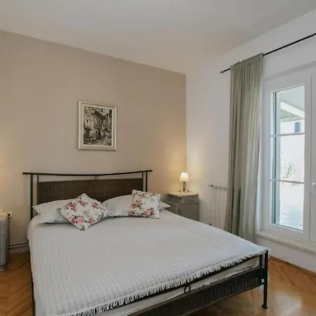 Nyaraló House Rusula Vrsine
