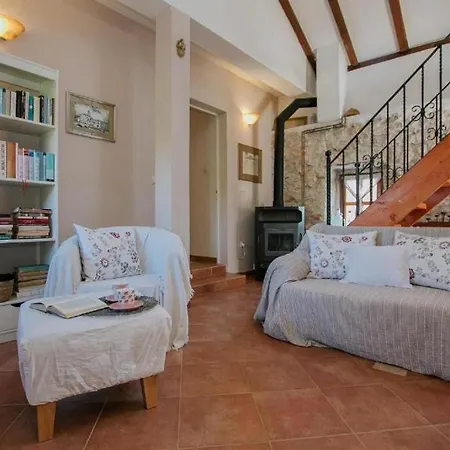 Nyaraló House Rusula *
