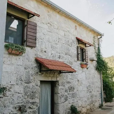 Nyaraló House Rusula Vrsine