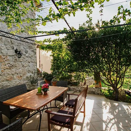 House Rusula * Vrsine