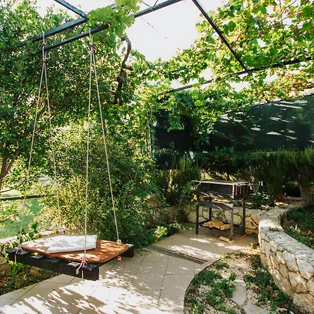 Nyaraló House Rusula *