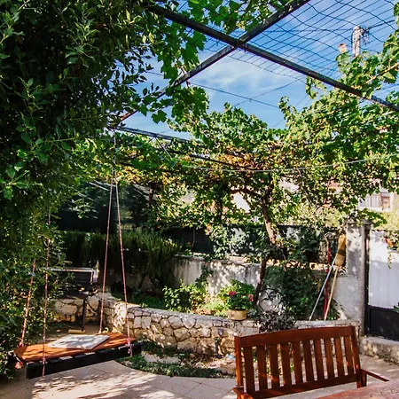 House Rusula Nyaraló