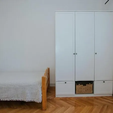 House Rusula Vrsine